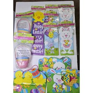 13 Pc Easter Bunny, Chic & Eggs, Paper Gift Bags & Treat Bags, Mini Baskets- NEW
